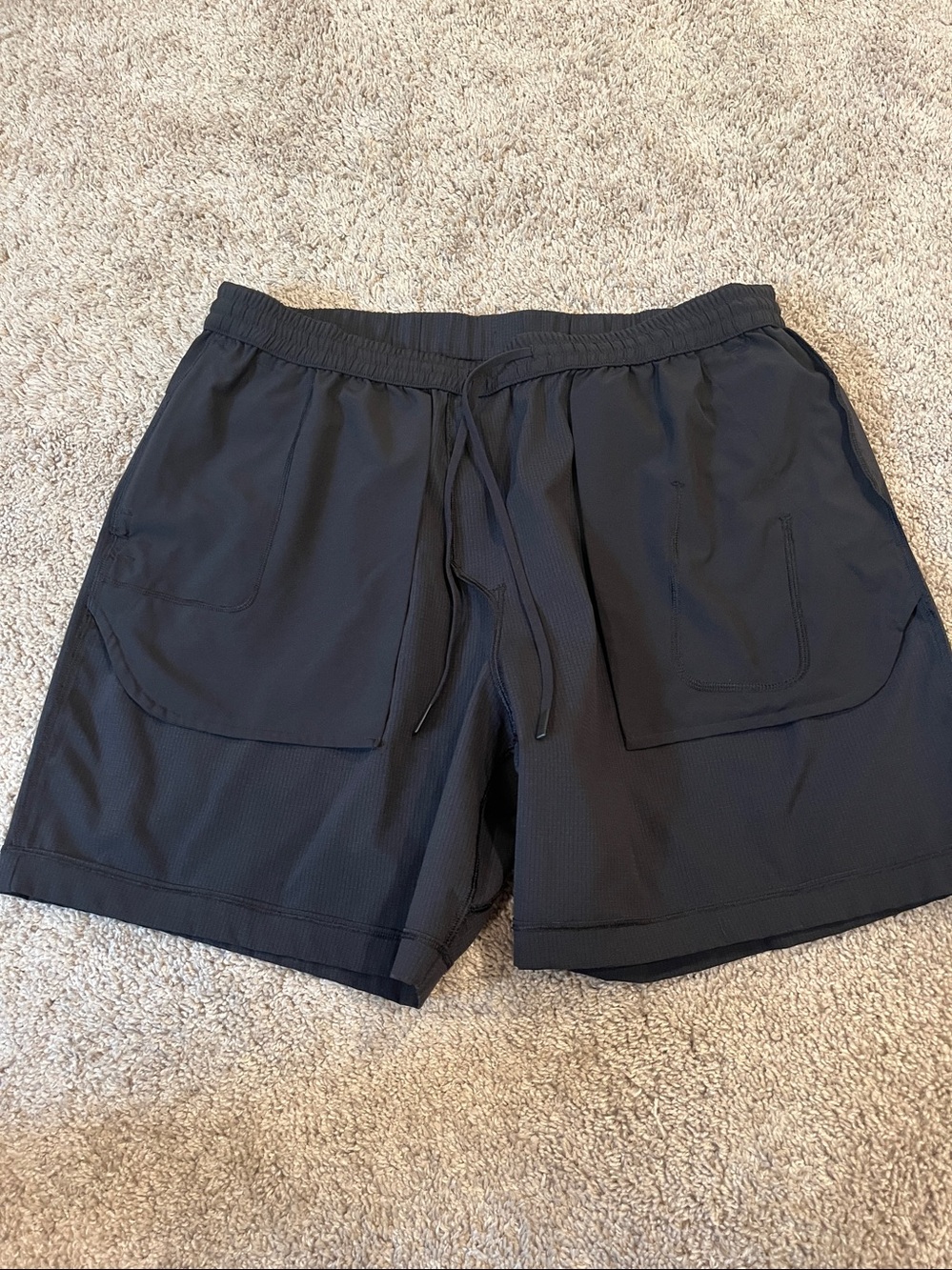 Lululemon Black XL Men's Shorts - Picture 5 of 9